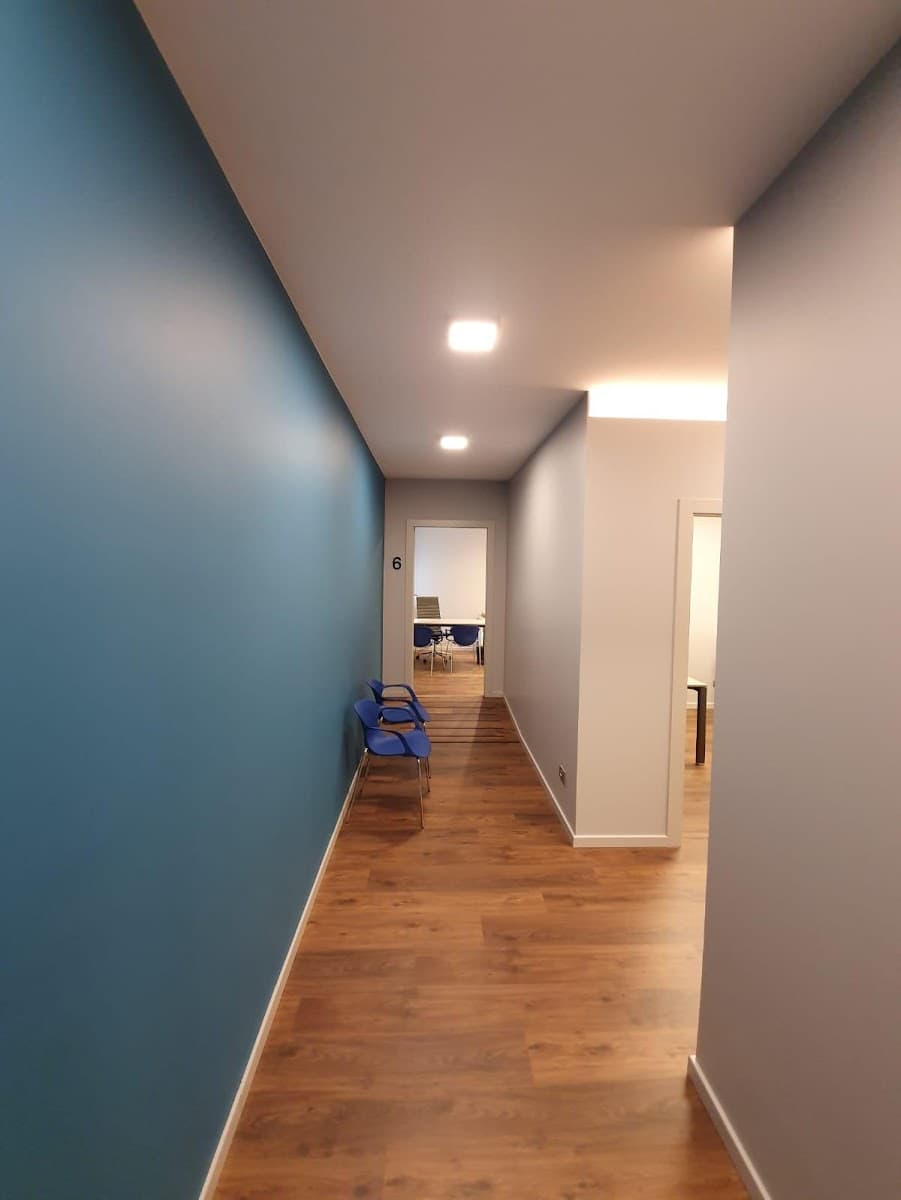 Il corridoio che conduce agli ambulatori di Medical Lab Chiuduno